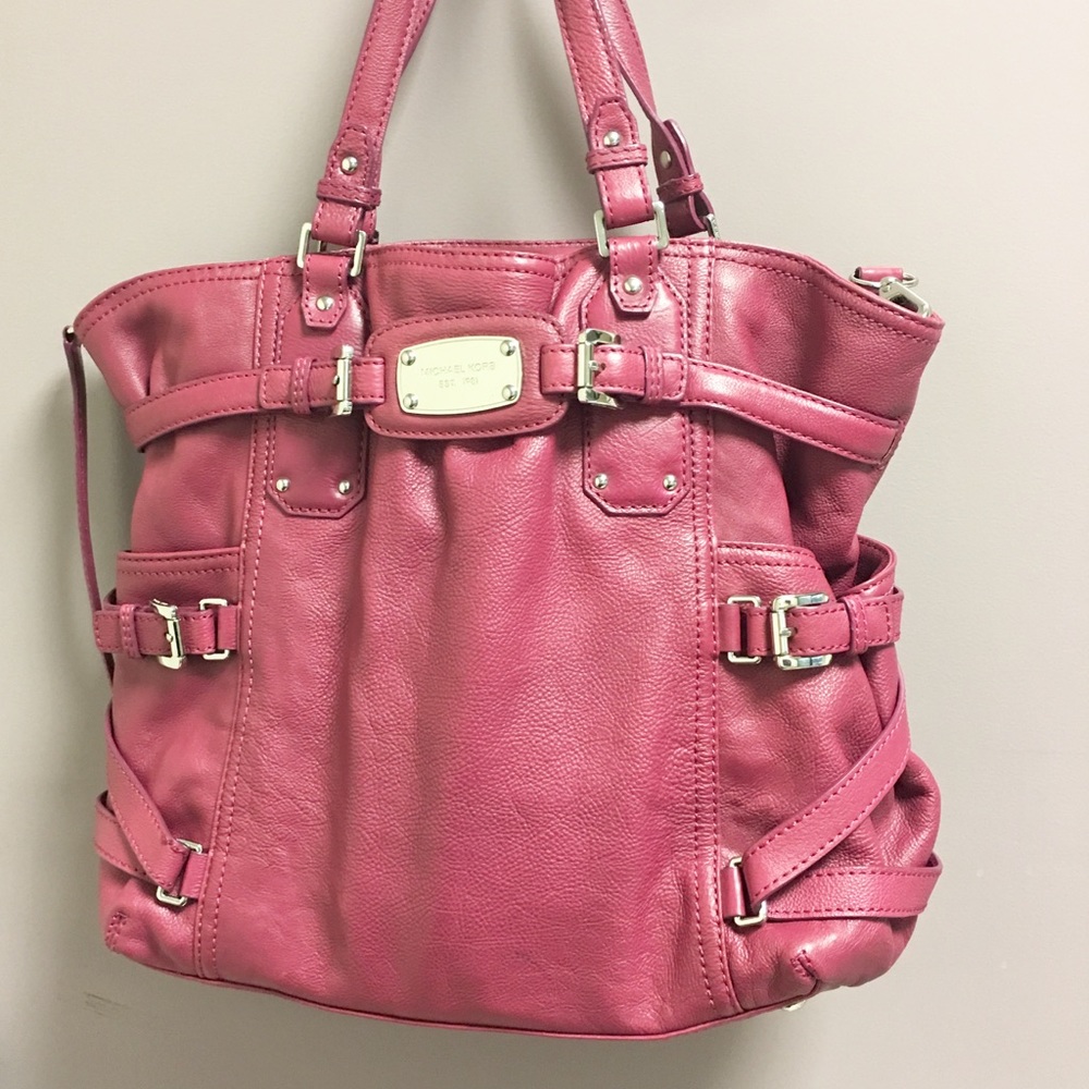 MARKDOWN - Michael Kors Gansevort leather satchel